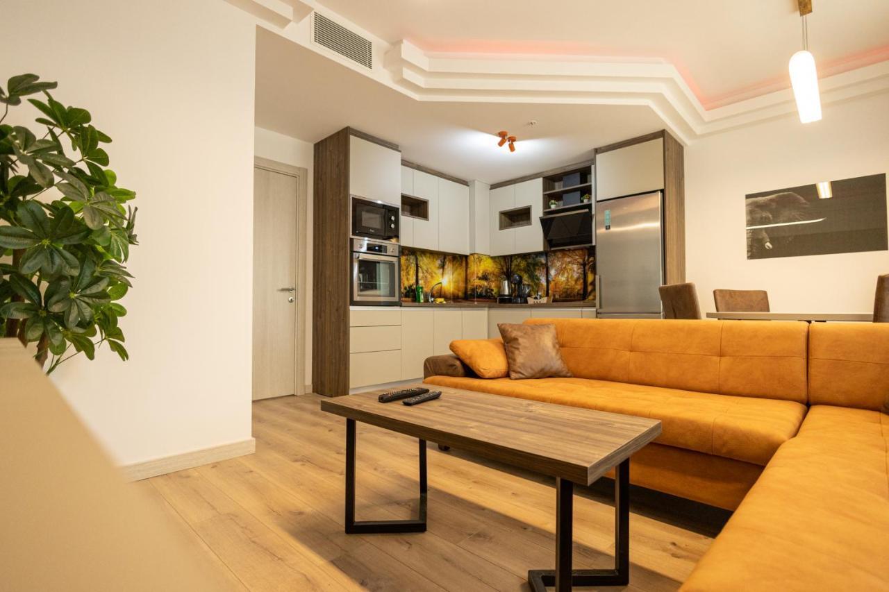 19Th & 18Th Floor Secure Apartments With Pool & Fitness & Parking Included In Price Skopje Exteriör bild