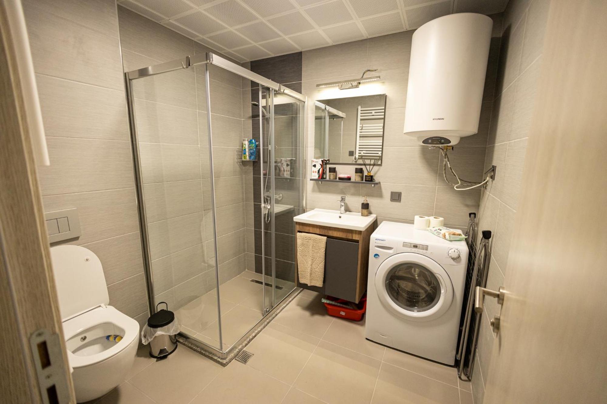 19Th & 18Th Floor Secure Apartments With Pool & Fitness & Parking Included In Price Skopje Exteriör bild