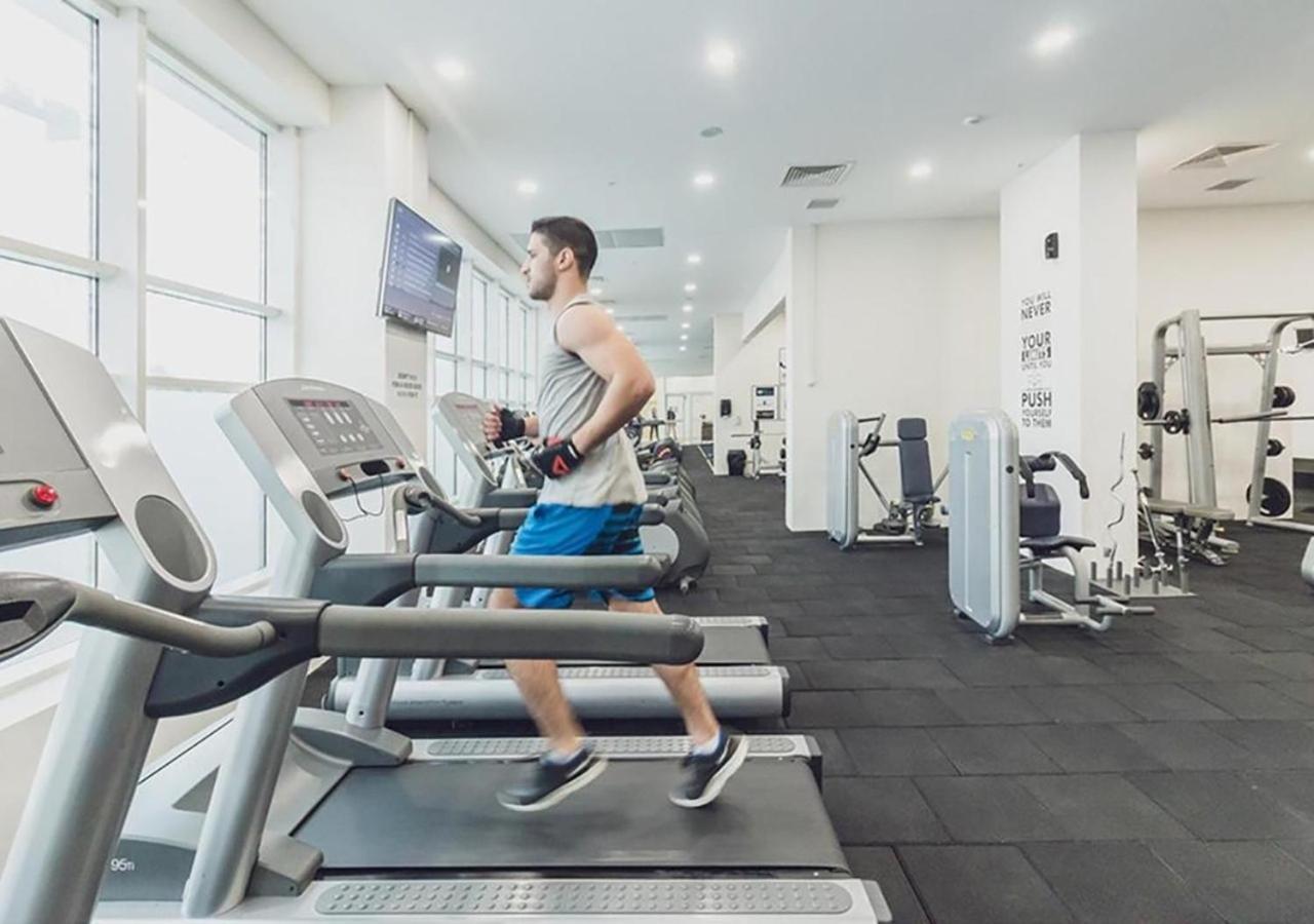 19Th & 18Th Floor Secure Apartments With Pool & Fitness & Parking Included In Price Skopje Exteriör bild