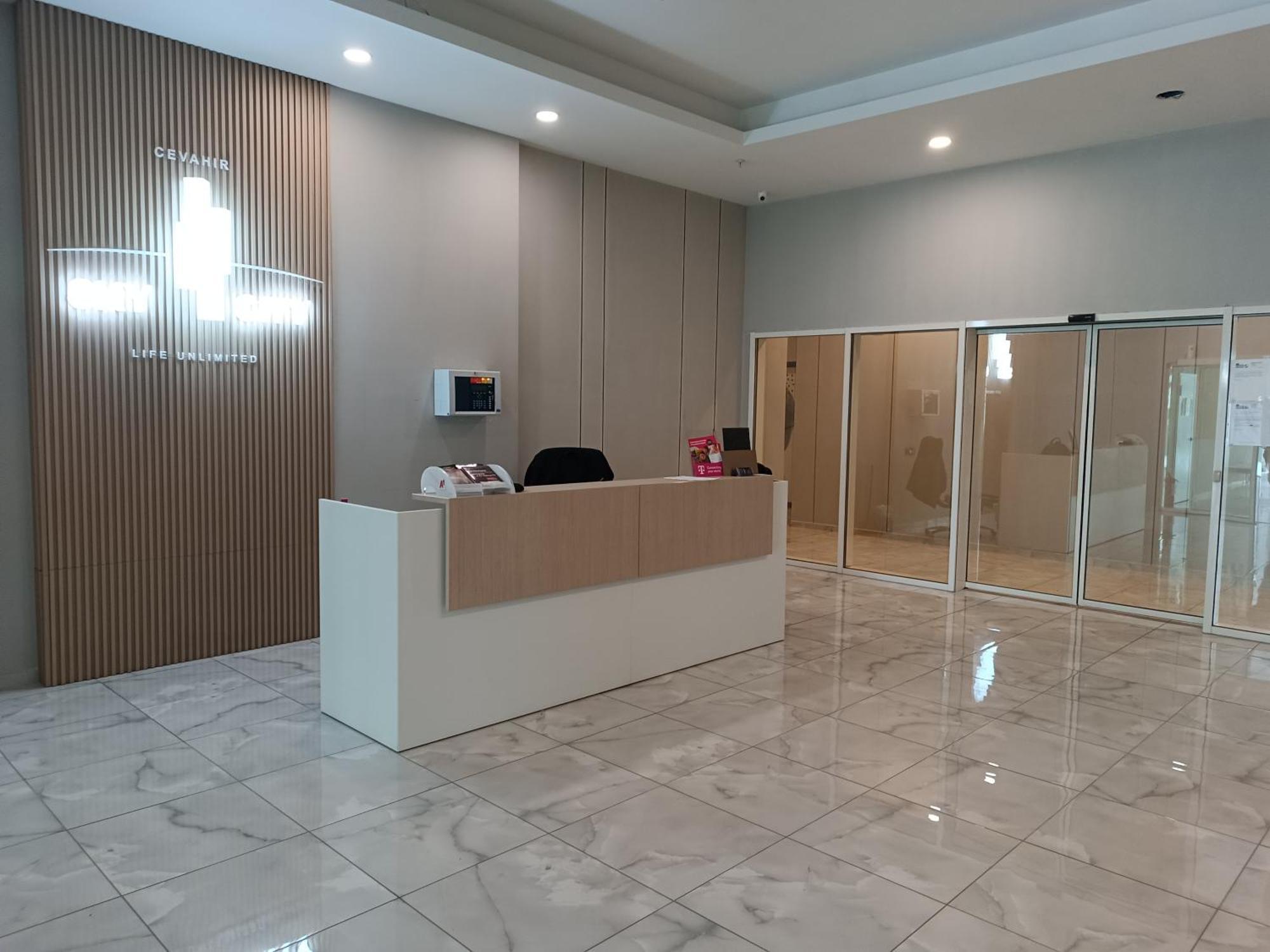 19Th & 18Th Floor Secure Apartments With Pool & Fitness & Parking Included In Price Skopje Exteriör bild