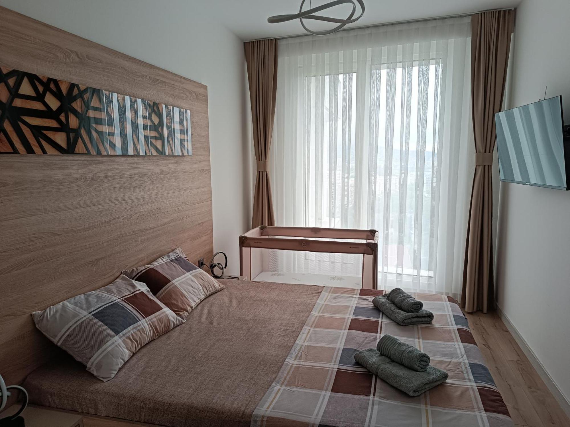 19Th & 18Th Floor Secure Apartments With Pool & Fitness & Parking Included In Price Skopje Exteriör bild