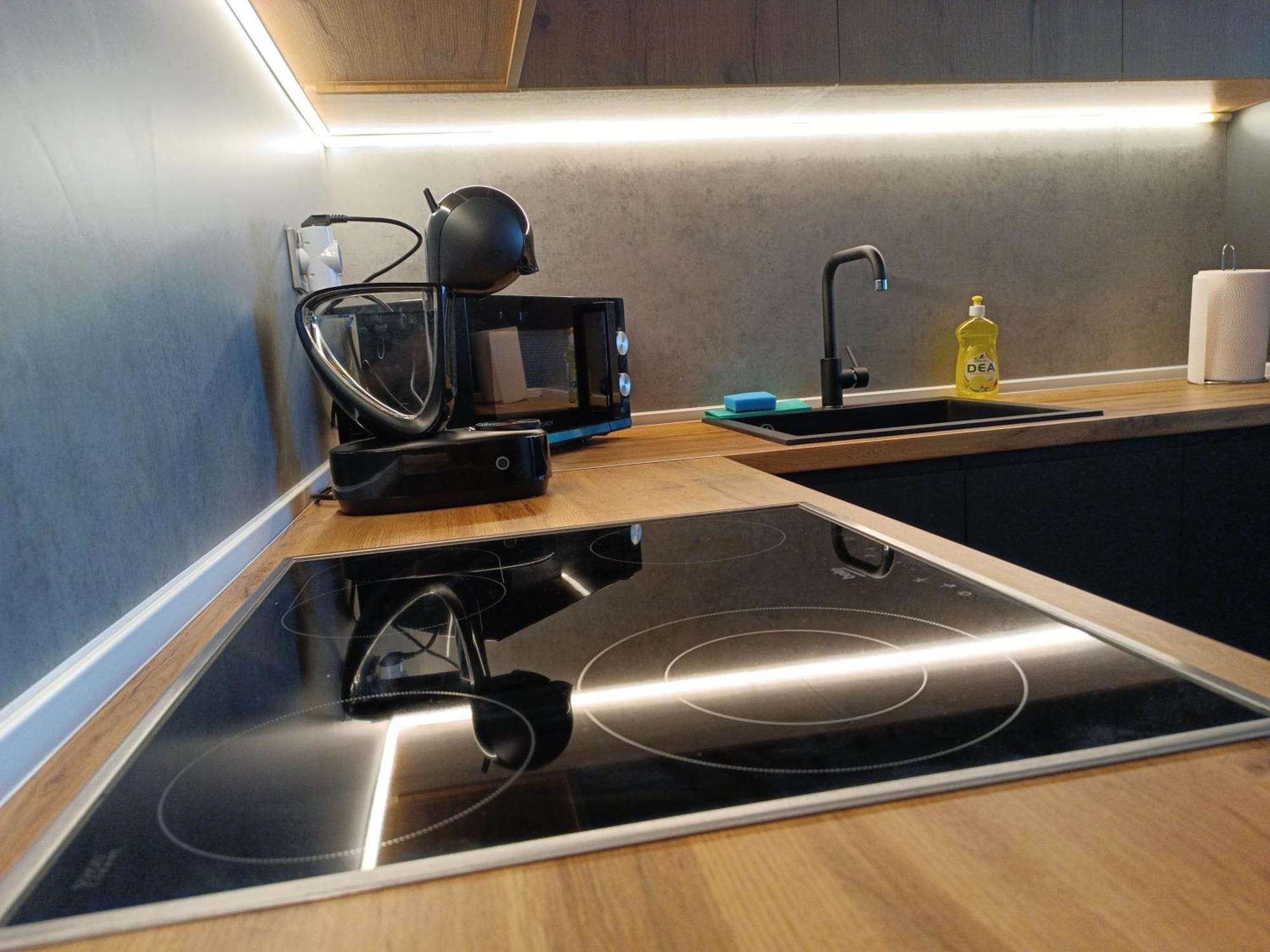 19Th & 18Th Floor Secure Apartments With Pool & Fitness & Parking Included In Price Skopje Exteriör bild