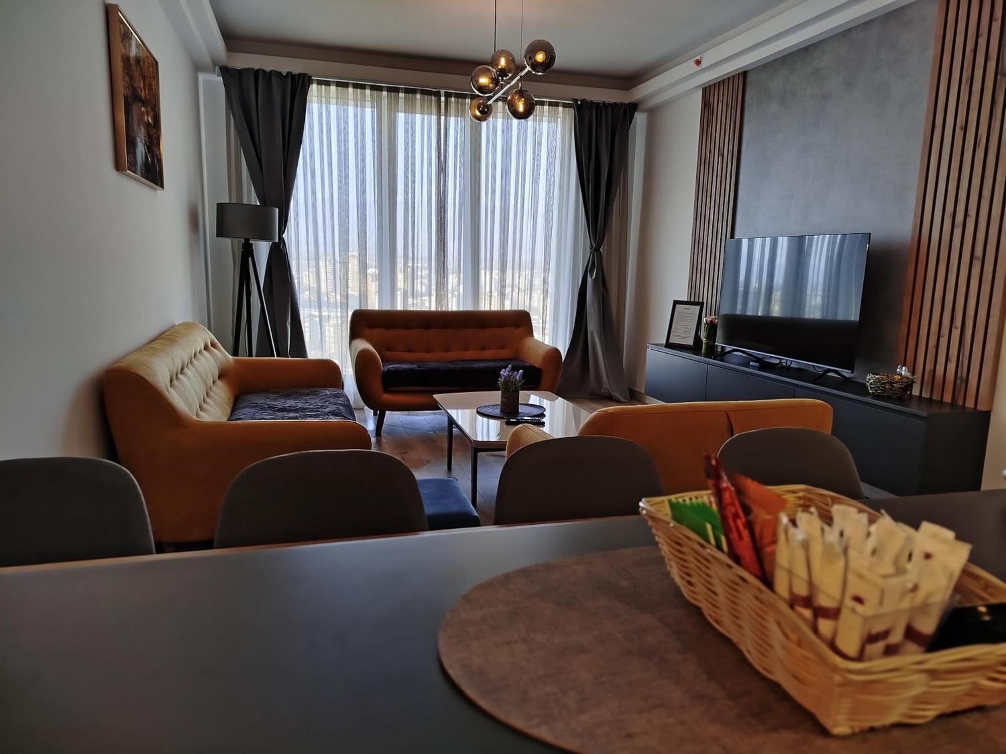 19Th & 18Th Floor Secure Apartments With Pool & Fitness & Parking Included In Price Skopje Exteriör bild