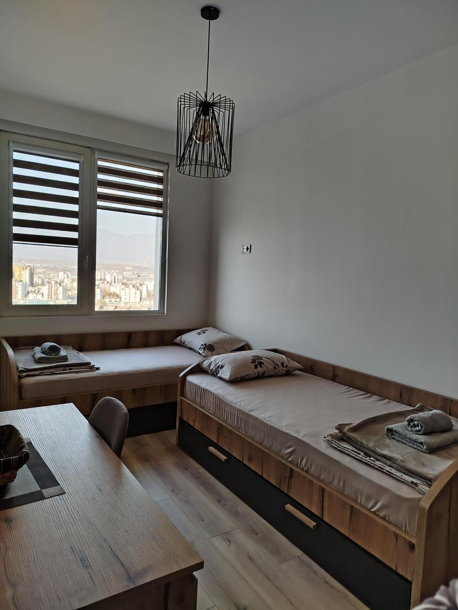 19Th & 18Th Floor Secure Apartments With Pool & Fitness & Parking Included In Price Skopje Exteriör bild